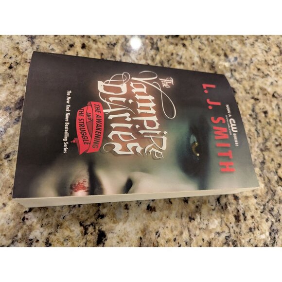 The vampire diaries series book one the awakening and the struggle l.j. smith - Picture 1 of 2